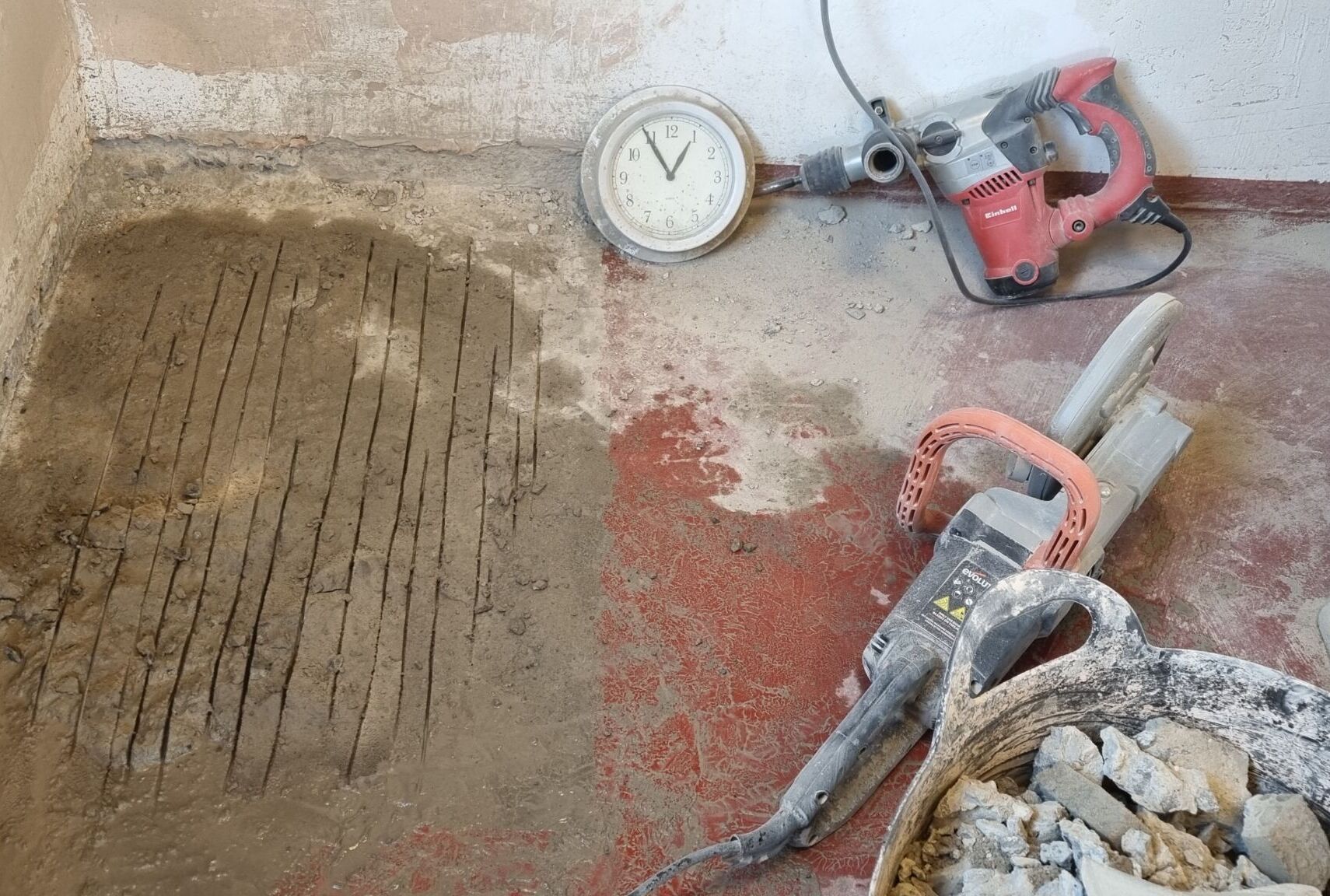 keying-lines-cut Keying channels cut into the concrete brewery floor to allow the next layer to get a good grip.